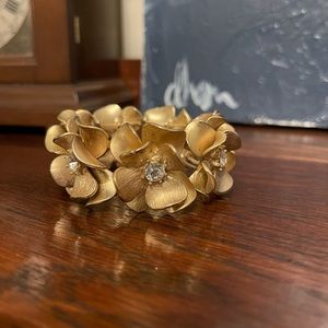 Chunky Floral Bracelet